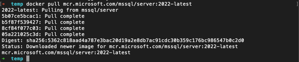 Docker pull command for Microsoft SQL Server with successful output.